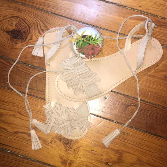 NWOT Tie up sandal. - Picture 2 of 4